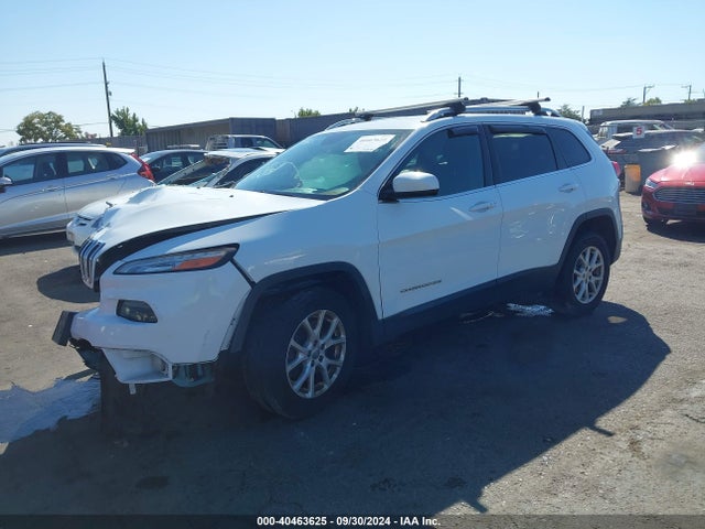 Jeep Cherokee Latitude 2015 1C4PJMCS0FW755610 Image 2