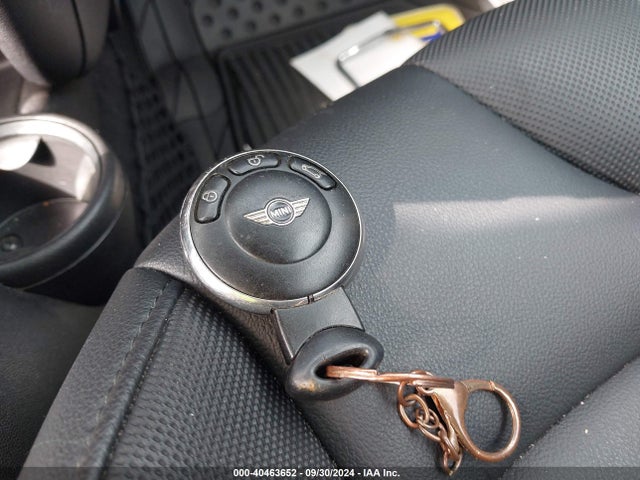2011 MINI COOPER WMWSU3C57BT094737 Photo 10