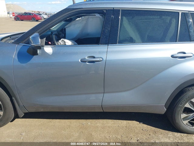 Toyota Highlander Xle 2021 5TDHZRBH9MS098464 Image 14