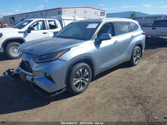 Toyota Highlander Xle 2021 5TDHZRBH9MS098464 Image 2