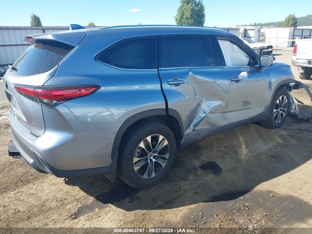 Toyota Highlander Xle 2021 5TDHZRBH9MS098464 Image 4