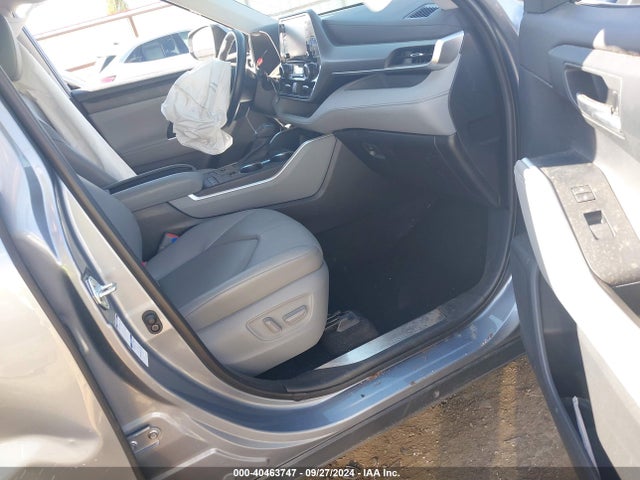 Toyota Highlander Xle 2021 5TDHZRBH9MS098464 Image 5