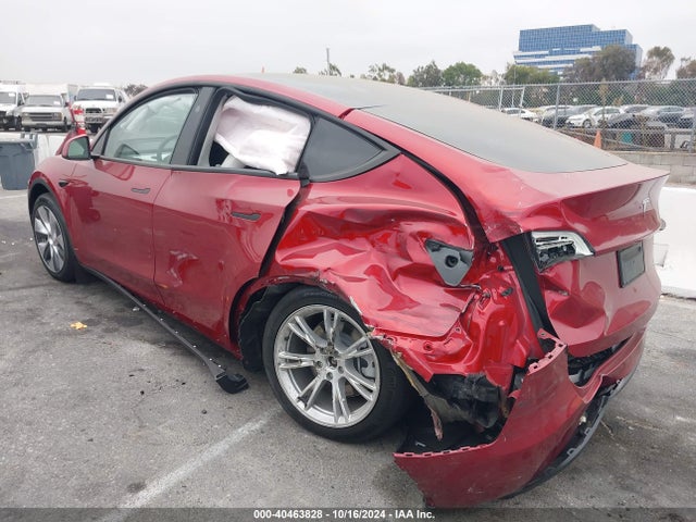 2024 TESLA MODEL Y 7SAYGDEE0RF082288 Photo 2