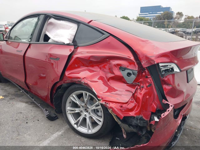 2024 TESLA MODEL Y 7SAYGDEE0RF082288 Photo 5