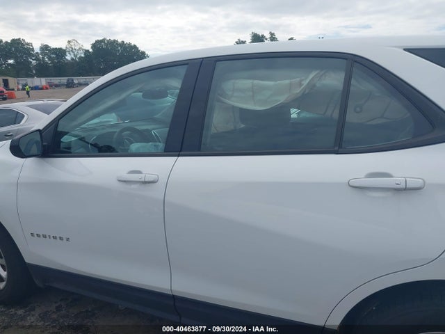 Chevrolet EQUINOX LS 2018 2GNAXHEV0J6127785 Image 14