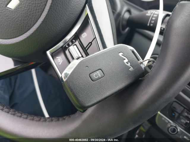 KNDER2AA1R7594505 KIA SELTOS EX