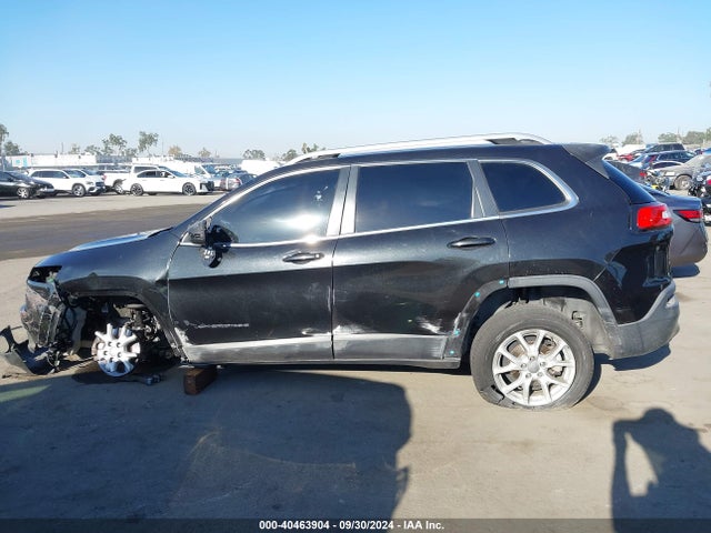 1C4PJLCB2FW536495 Jeep Cherokee Latitude