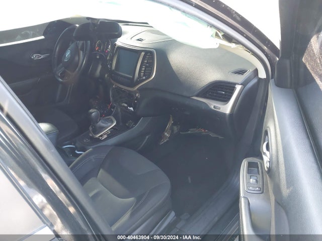 1C4PJLCB2FW536495 Jeep Cherokee Latitude