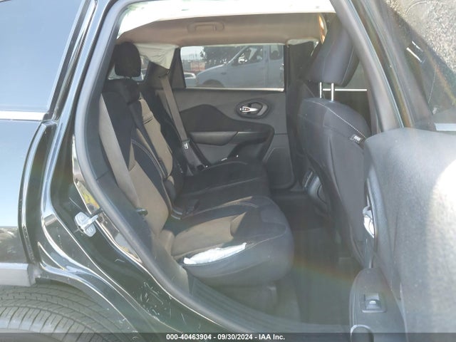 1C4PJLCB2FW536495 Jeep Cherokee Latitude