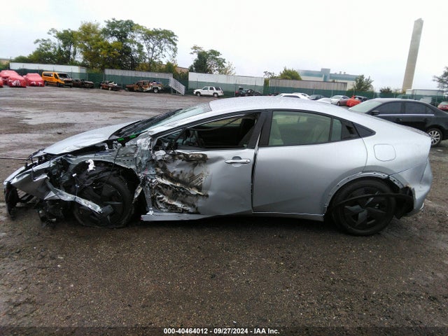 Toyota Prius Le Awd-e 2024 JTDADABU8R3016084 Image 14