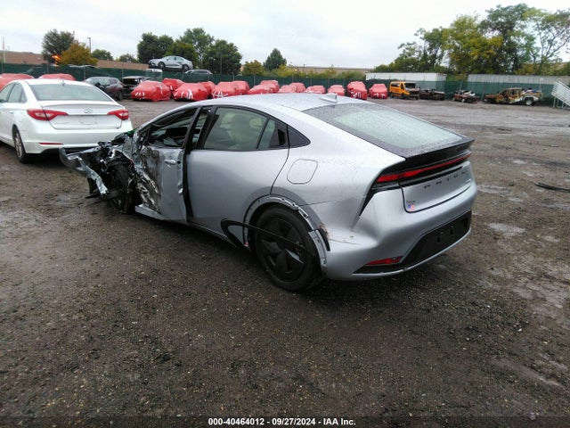 Toyota Prius Le Awd-e 2024 JTDADABU8R3016084 Image 3