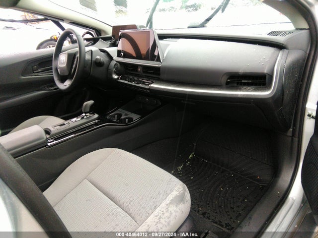 Toyota Prius Le Awd-e 2024 JTDADABU8R3016084 Image 5