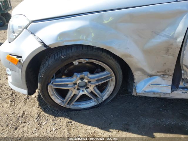 WDDGF4HB8EA904986 Mercedes-Benz C 250 Luxury/sport