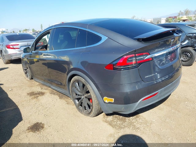 2016 TESLA MODEL X 5YJXCDE48GF026415 Photo 2