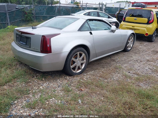 2004 CADILLAC XLR 1G6YV34AX45600707 Photo 3