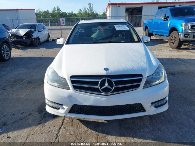 WDDGF4HB8EA948597 Mercedes-Benz C 250 Luxury/sport