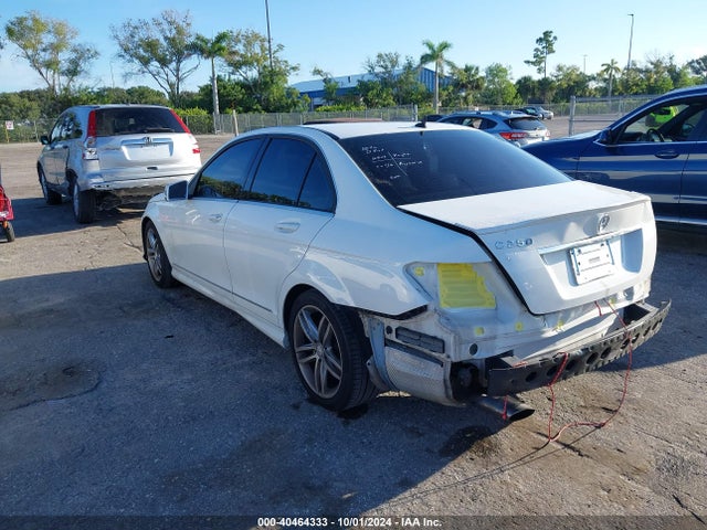 WDDGF4HB8EA948597 Mercedes-Benz C 250 Luxury/sport