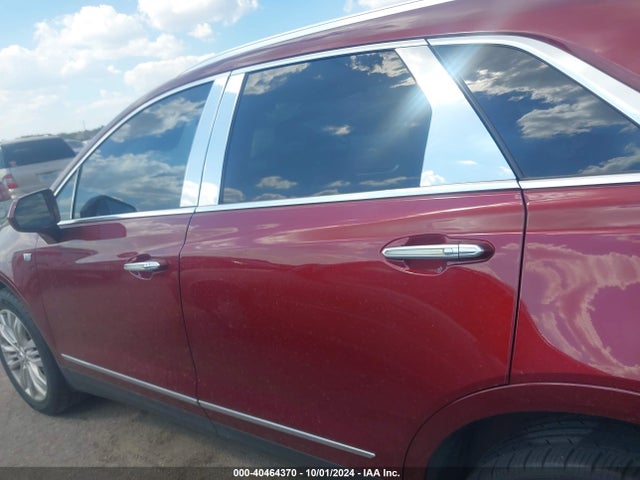 1GYKNCRS9HZ240178 Cadillac Xt5 Premium Luxury