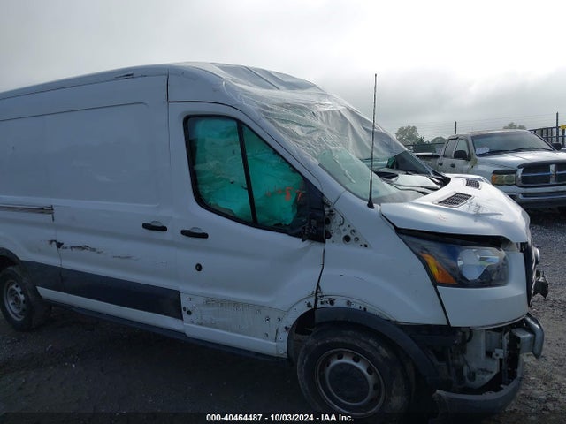 Ford Transit-250 2018 1FTYR2CM8JKB13350 Image 6