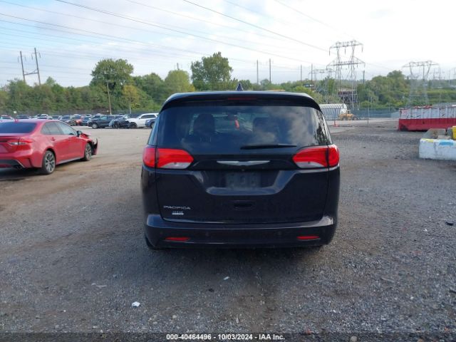 2C4RC1CG4HR739208 Chrysler Pacifica Lx