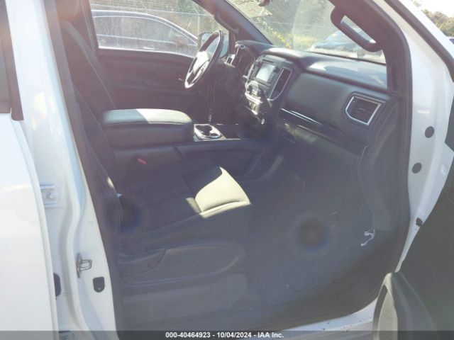 1N6AA1E51JN545380 Nissan TITAN SV