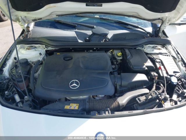 WDDSJ4GB3HN402085 Mercedes-Benz CLA 250 4MATIC