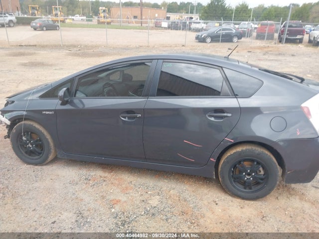 Toyota Prius Two 2015 JTDKN3DU3F1997037 Image 14