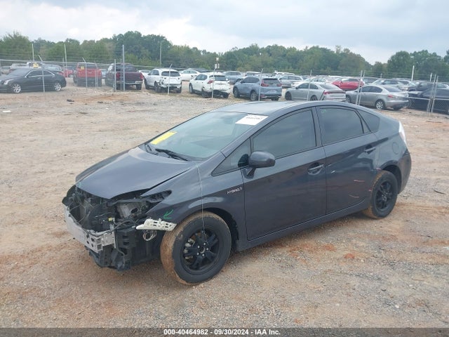Toyota Prius Two 2015 JTDKN3DU3F1997037 Image 2