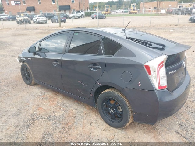 Toyota Prius Two 2015 JTDKN3DU3F1997037 Image 3