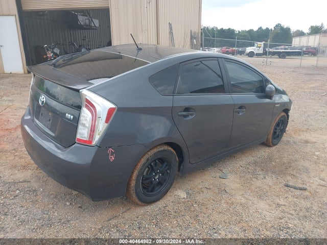 Toyota Prius Two 2015 JTDKN3DU3F1997037 Image 4