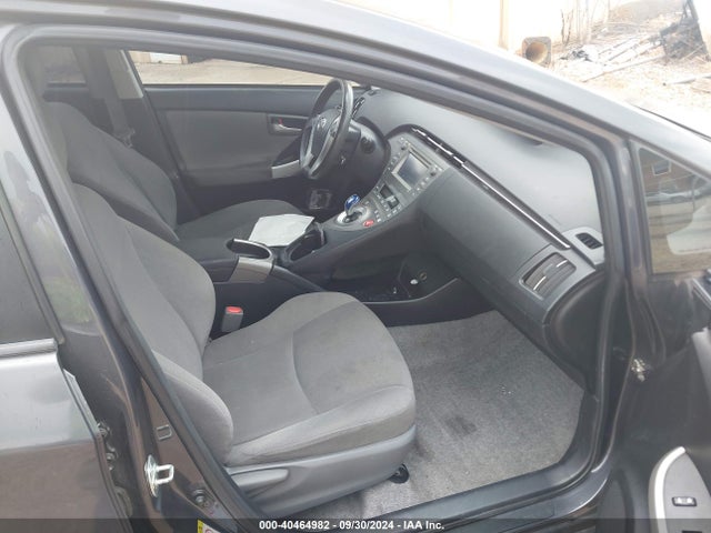 Toyota Prius Two 2015 JTDKN3DU3F1997037 Image 5