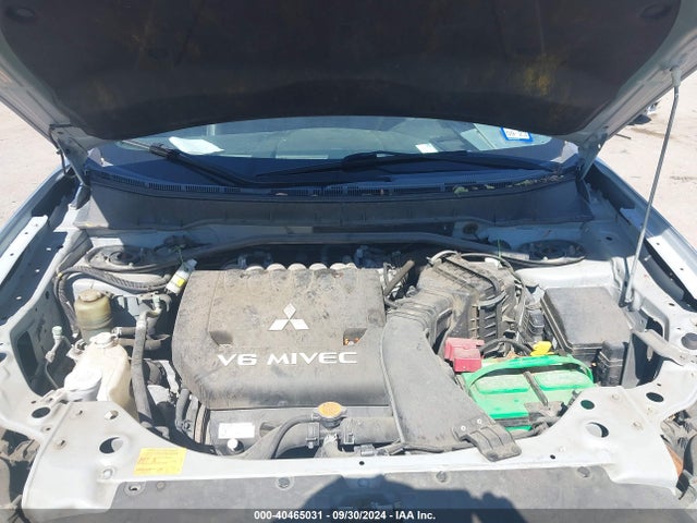 2010 MITSUBISHI OUTLANDER JA4JT5AX9AZ019383 Photo 9