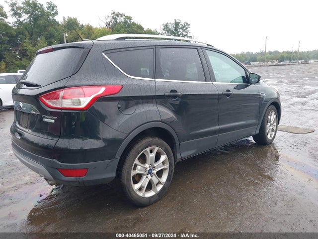 1FMCU0JX5EUB12818 Ford Escape Titanium
