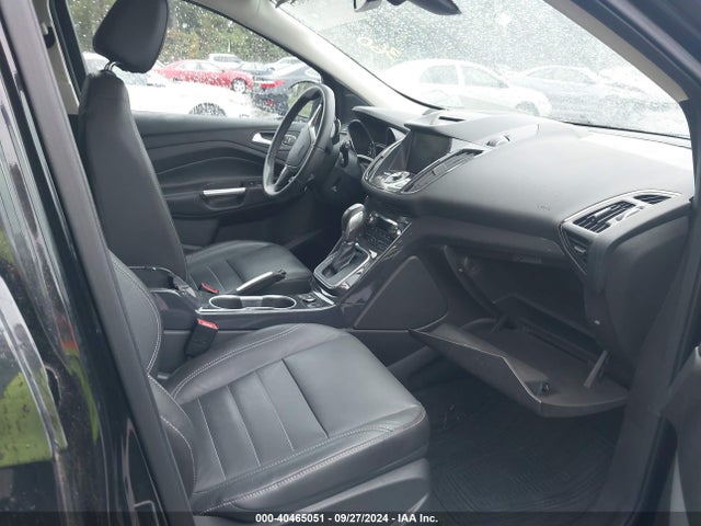 1FMCU0JX5EUB12818 Ford Escape Titanium