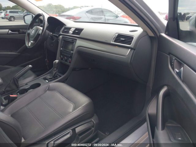 1VWAT7A36FC112982 Volkswagen Passat 1.8t Limited Edition