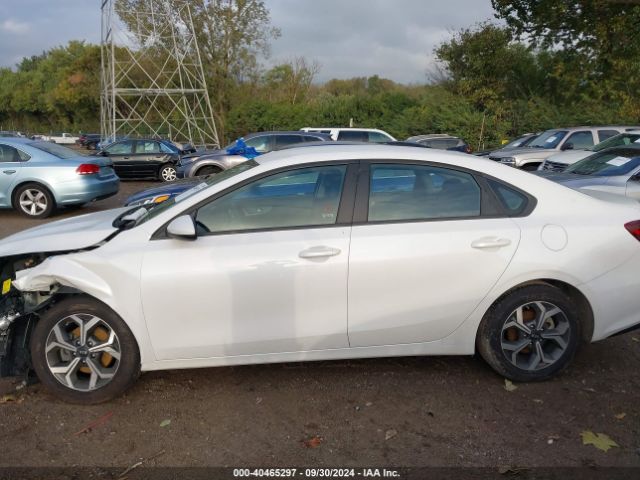 3KPF24ADXME408953 KIA Forte Lxs