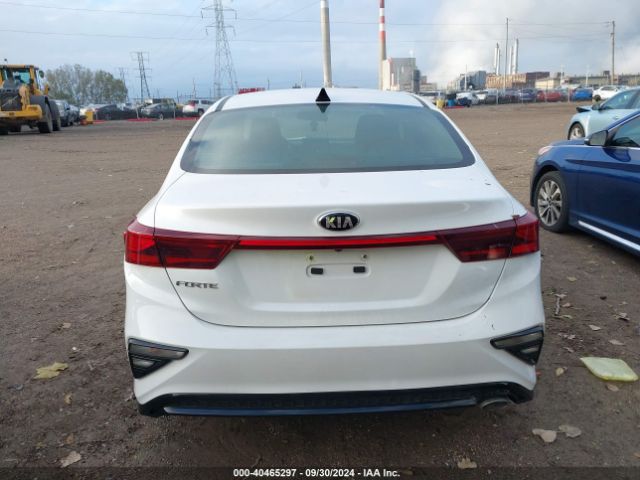3KPF24ADXME408953 KIA Forte Lxs