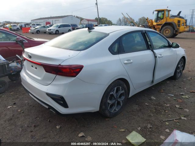 3KPF24ADXME408953 KIA Forte Lxs