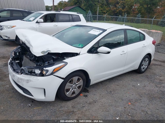 KIA FORTE LX 2017 3KPFK4A72HE073851 Image 2