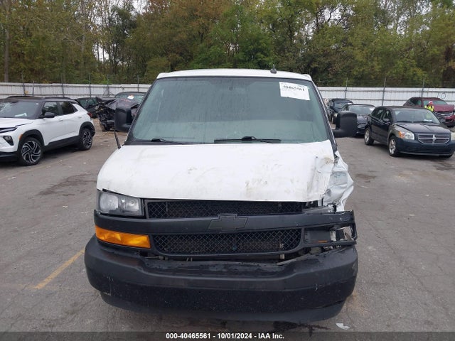 Chevrolet Express 2500 Work Van 2018 1GCWGBFG1J1344664 Image 12