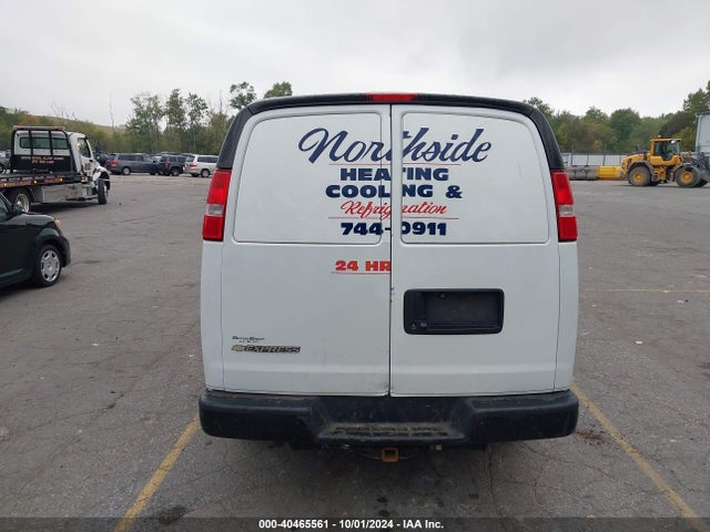 Chevrolet Express 2500 Work Van 2018 1GCWGBFG1J1344664 Image 16