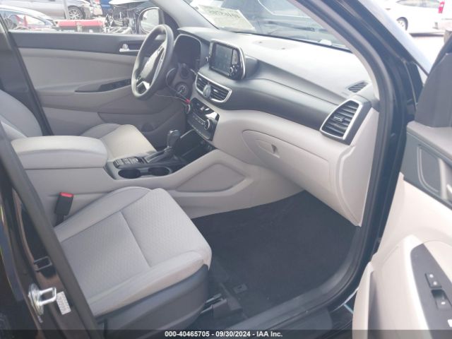 KM8J23A40MU381098 Hyundai TUCSON SE