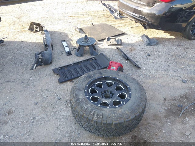 1C4HJXEN7JW245485 Jeep Wrangler Unlimited Sahara 4x4