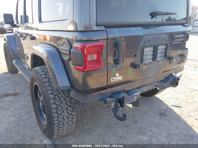 1C4HJXEN7JW245485 Jeep Wrangler Unlimited Sahara 4x4