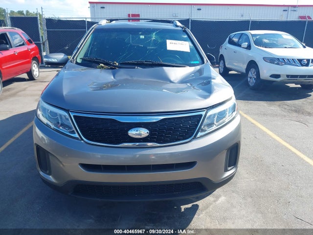 KIA Sorento Lx V6 2015 5XYKT4A71FG610205 Image 12