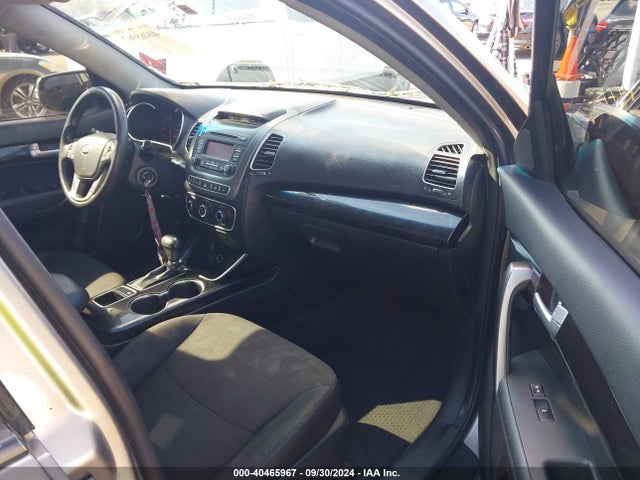 KIA Sorento Lx V6 2015 5XYKT4A71FG610205 Image 5