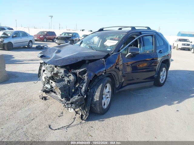 Toyota Rav4 Xle 2020 2T3W1RFV3LW099668 Image 2