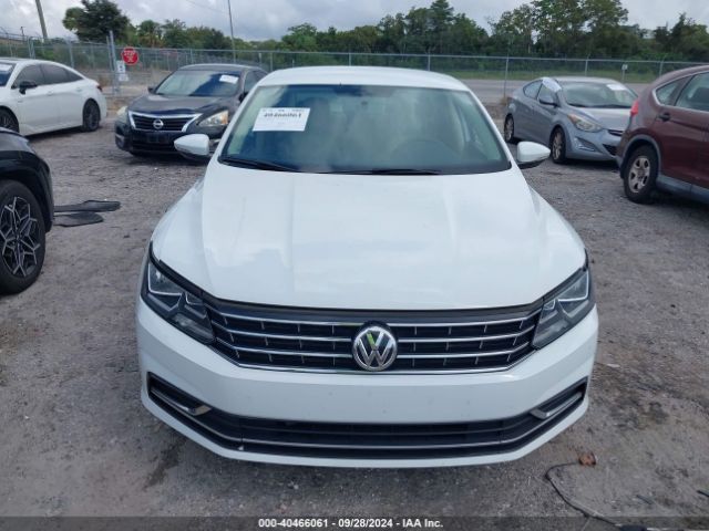 1VWAT7A3XHC021376 Volkswagen Passat 1.8t S