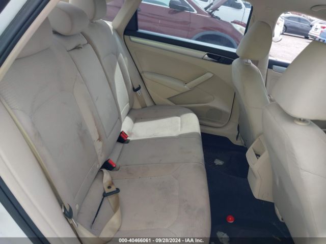 1VWAT7A3XHC021376 Volkswagen Passat 1.8t S