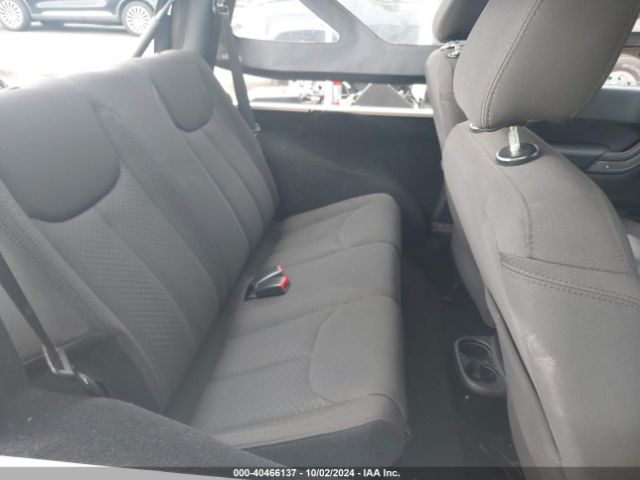 1C4AJWAG5GL318043 Jeep Wrangler Sport